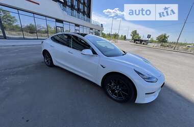 Седан Tesla Model 3 2019 в Киеве