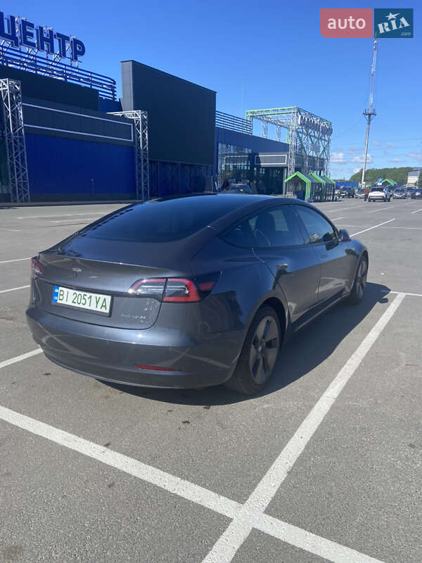 Седан Tesla Model 3 2021 в Полтаві