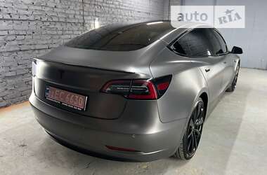 Седан Tesla Model 3 2020 в Володимир-Волинському
