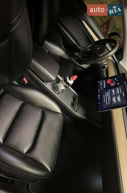 Седан Tesla Model 3 2021 в Харькове