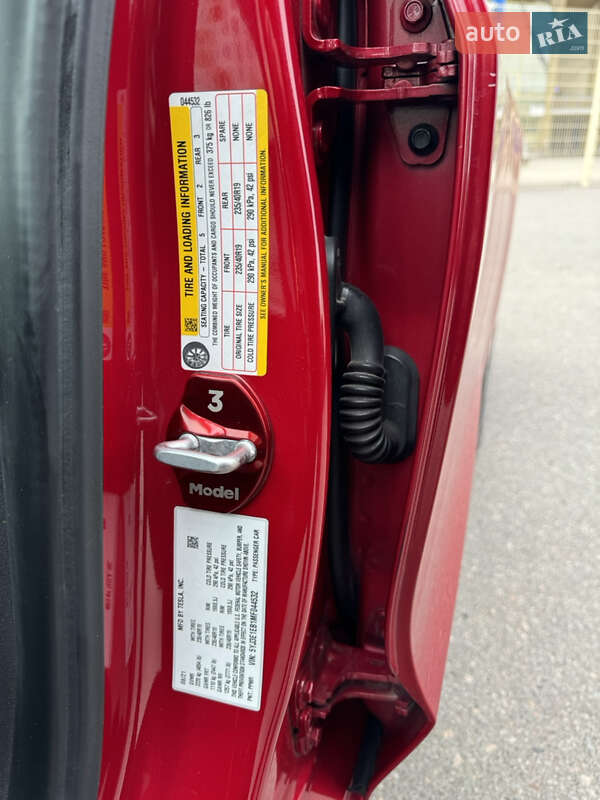 Седан Tesla Model 3 2021 в Харкові