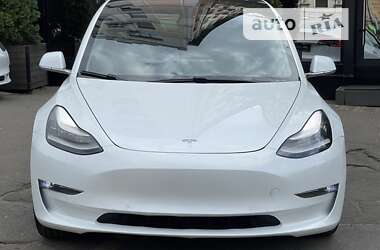 Седан Tesla Model 3 2018 в Києві