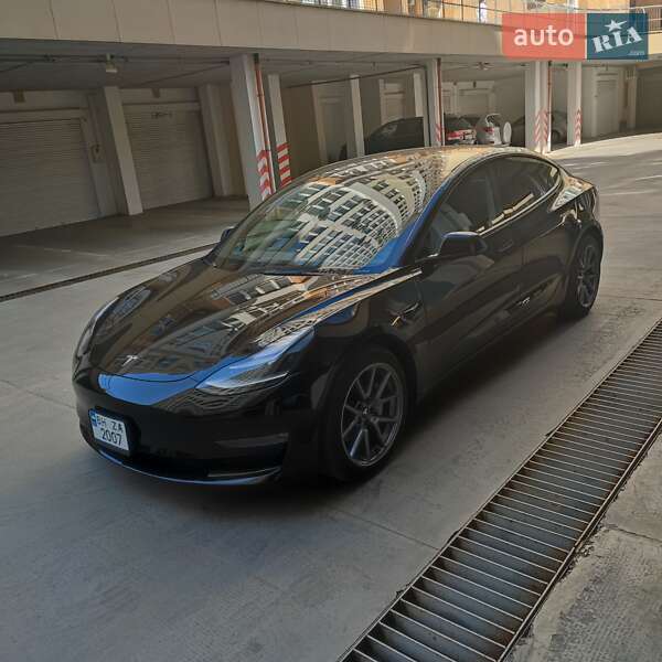Седан Tesla Model 3 2022 в Одессе