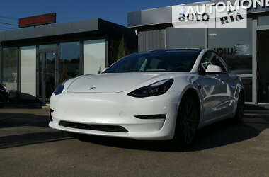 Tesla Model 3 2020