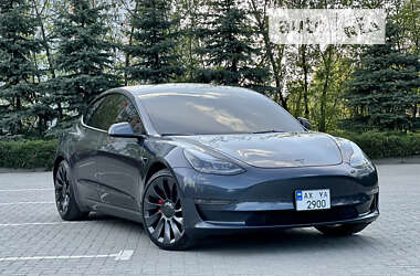 Tesla Model 3 2022