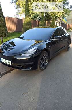 Седан Tesla Model 3 2020 в Краснограде