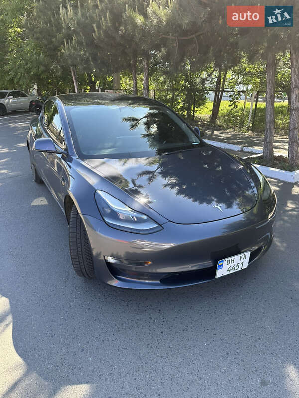 Седан Tesla Model 3 2021 в Одессе