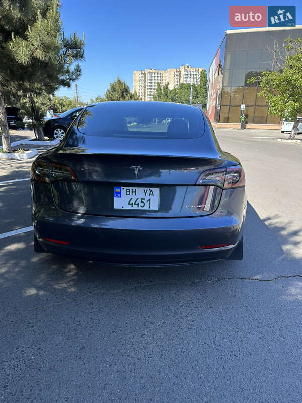 Седан Tesla Model 3 2021 в Одессе