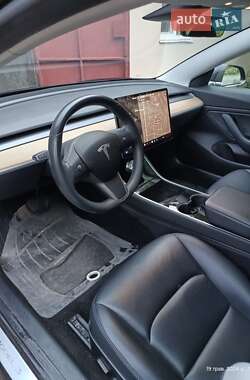 Седан Tesla Model 3 2018 в Днепре