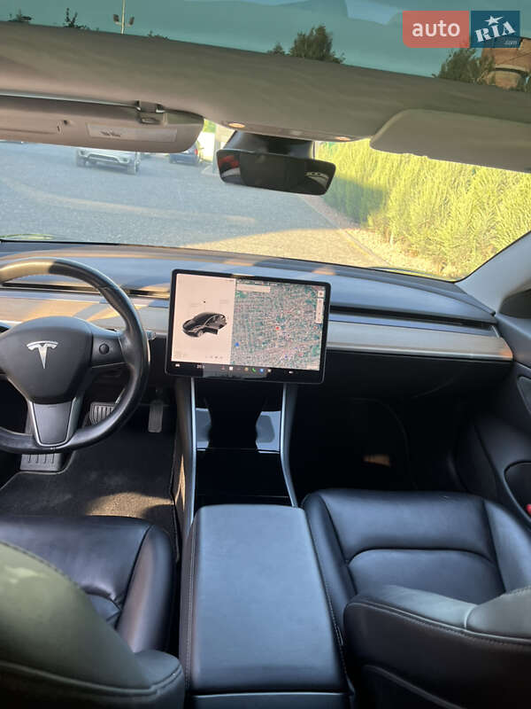 Седан Tesla Model 3 2018 в Коростышеве