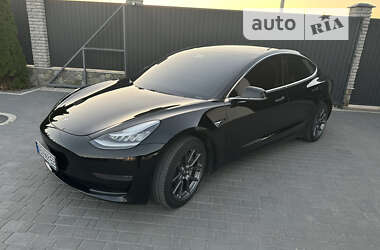 Седан Tesla Model 3 2020 в Вінниці