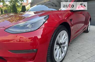 Седан Tesla Model 3 2022 в Львові