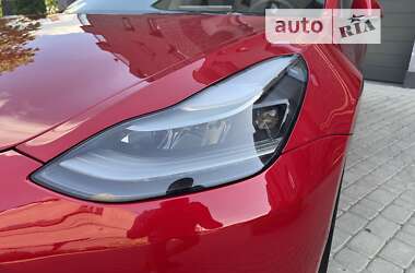 Седан Tesla Model 3 2022 в Львові