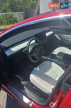 Седан Tesla Model 3 2019 в Івано-Франківську