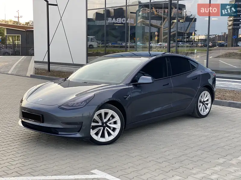 Tesla Model 3 2020