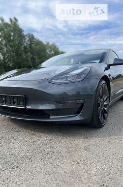 Седан Tesla Model 3 2022 в Полтаві