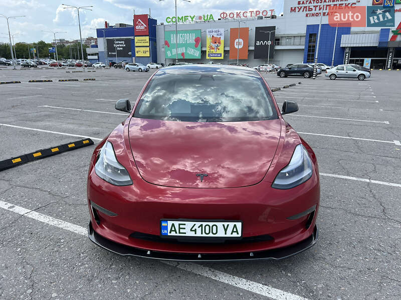 Седан Tesla Model 3 2019 в Києві