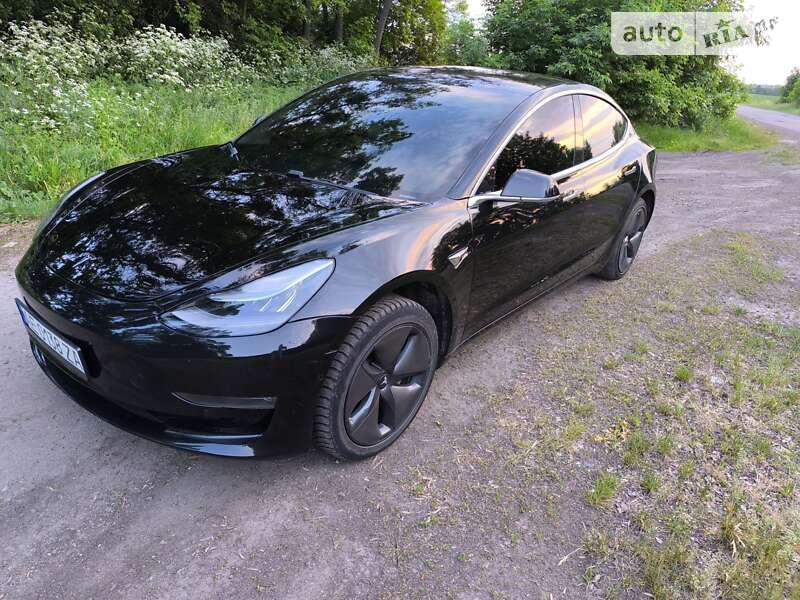 Седан Tesla Model 3 2018 в Каменке