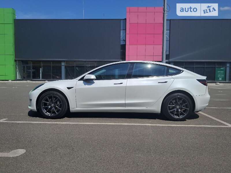 Седан Tesla Model 3 2022 в Києві фото 10 Седан Tesla Model 3 2022 в Києві