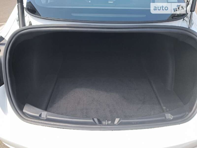 Седан Tesla Model 3 2022 в Києві фото 27 Седан Tesla Model 3 2022 в Києві