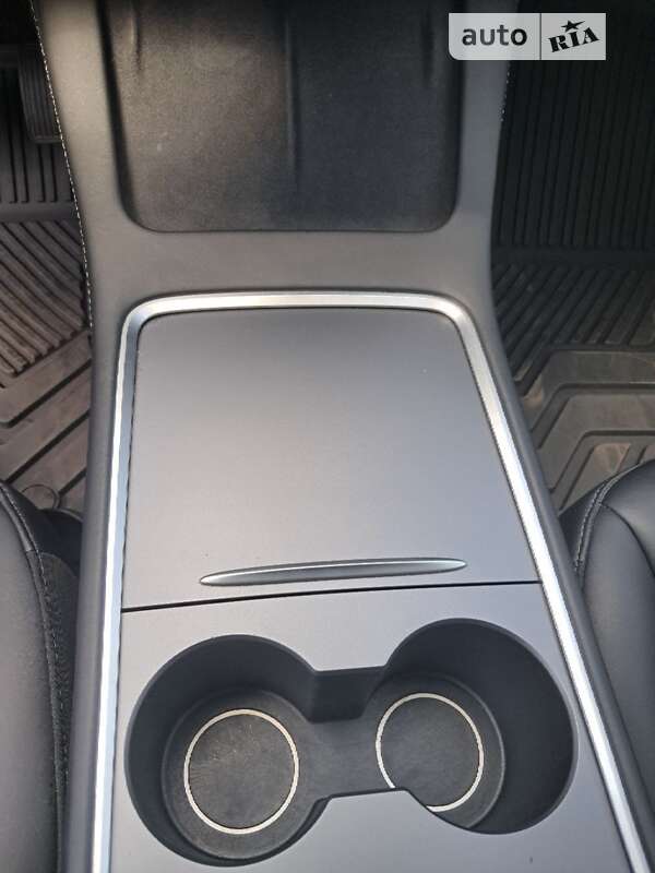 Седан Tesla Model 3 2022 в Києві фото 31 Седан Tesla Model 3 2022 в Києві
