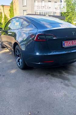 Седан Tesla Model 3 2022 в Луцке