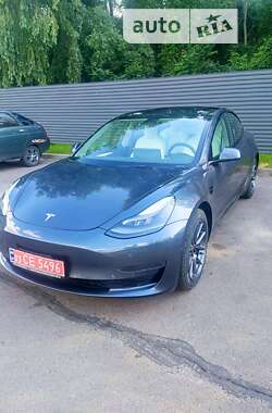 Седан Tesla Model 3 2022 в Луцке