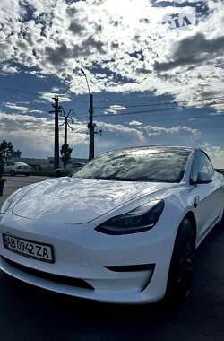 Седан Tesla Model 3 2022 в Тячеві