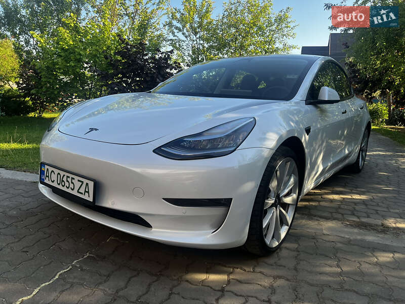 Tesla Model 3 2019
