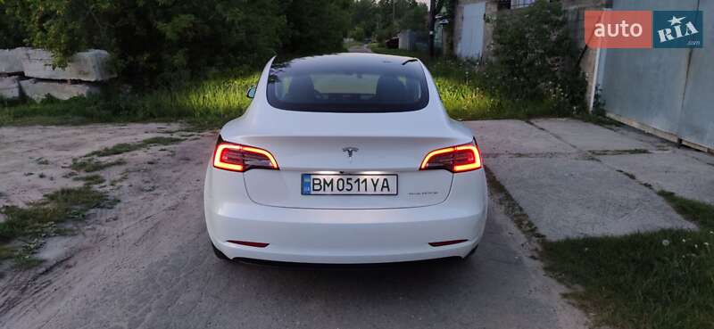 Седан Tesla Model 3 2022 в Києві