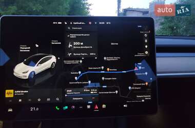 Седан Tesla Model 3 2022 в Києві