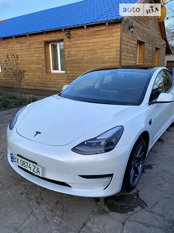 Седан Tesla Model 3 2023 в Хмельницькому
