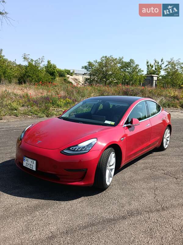 Седан Tesla Model 3 2018 в Днепре