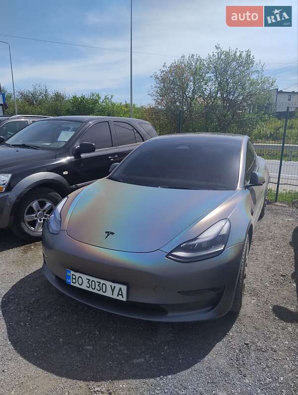 Седан Tesla Model 3 2022 в Тернополі
