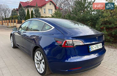 Седан Tesla Model 3 2019 в Львове