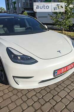 Седан Tesla Model 3 2021 в Червонограде
