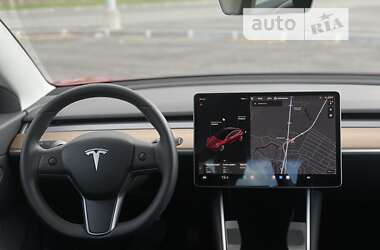 Седан Tesla Model 3 2020 в Дніпрі