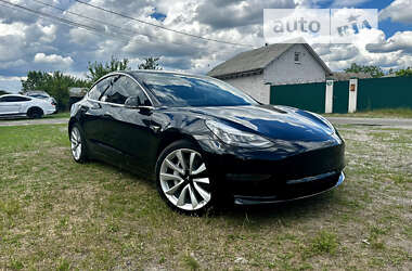 Седан Tesla Model 3 2019 в 