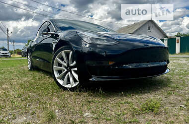Седан Tesla Model 3 2019 в 