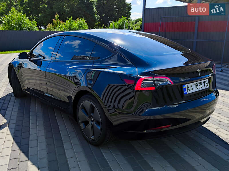 Седан Tesla Model 3 2021 в Киеве фото 5 Седан Tesla Model 3 2021 в Киеве
