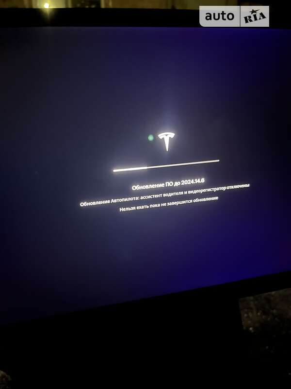 Седан Tesla Model 3 2018 в Киеве