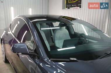 Седан Tesla Model 3 2021 в Полтаві