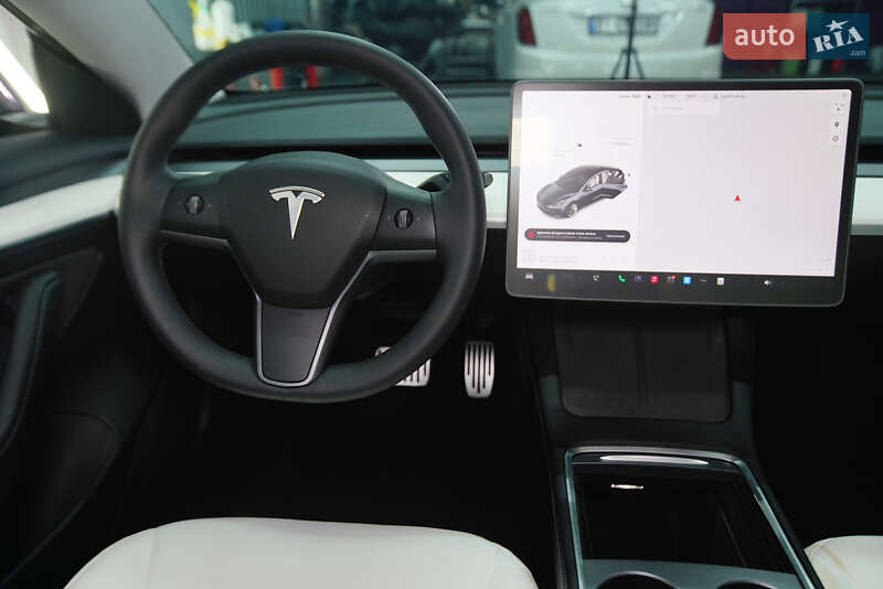 Седан Tesla Model 3 2021 в Полтаві
