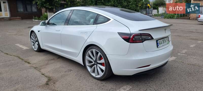 Седан Tesla Model 3 2019 в Києві