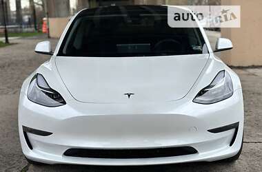 Седан Tesla Model 3 2023 в Львові