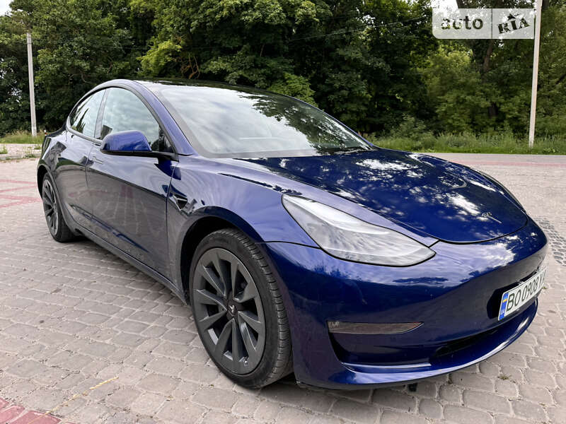 Седан Tesla Model 3 2022 в Тернополі