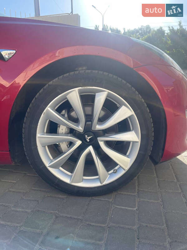 Седан Tesla Model 3 2018 в Полтаві