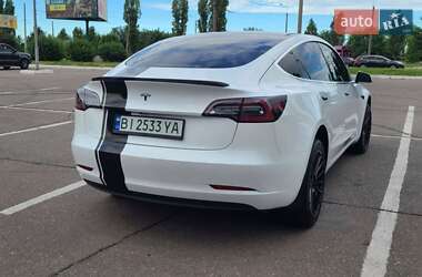Седан Tesla Model 3 2020 в Кременчуге