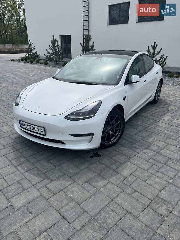 Седан Tesla Model 3 2021 в Луцьку фото 4 Седан Tesla Model 3 2021 в Луцьку