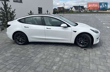 Седан Tesla Model 3 2021 в Луцке